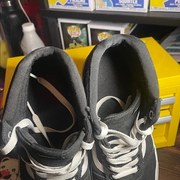 Vans women High-Top Sneakers - Black and White - Picture 3 of 7